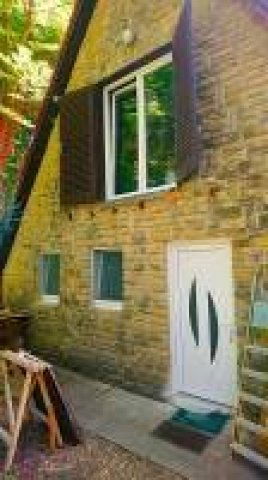 Eladó családi ház, Pilisszentkereszten 59.8 M Ft, 2 szobás