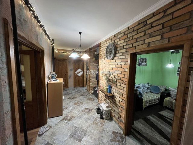 Eladó családi ház, Perkátán 68 M Ft, 5+1 szobás