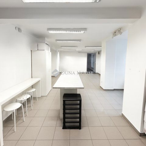 Eladó üzlethelyiség, Budapesten, IX. kerületben 40 M Ft