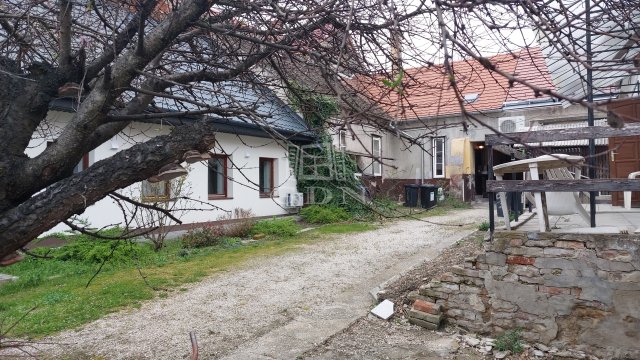 Eladó téglalakás, Keszthelyen 30.9 M Ft, 3 szobás