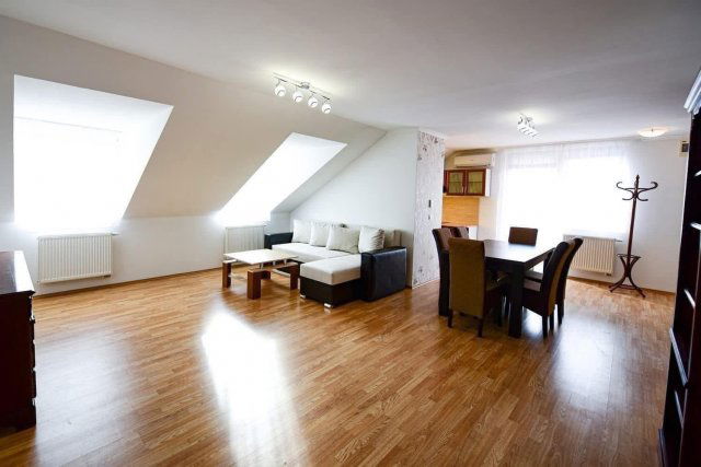 Kiadó téglalakás, albérlet, Kecskeméten 220 E Ft / hó