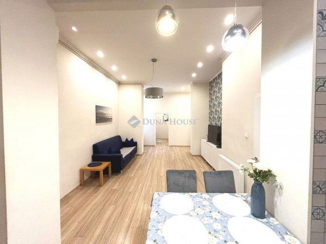 Eladó téglalakás, Budapesten, V. kerületben 125.12 M Ft