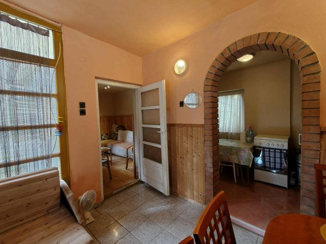 Eladó családi ház, Pilismaróton 28.9 M Ft, 2 szobás