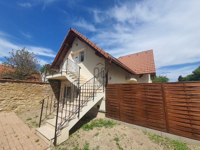 Eladó téglalakás, Budaörsön 114.56 M Ft, 3 szobás