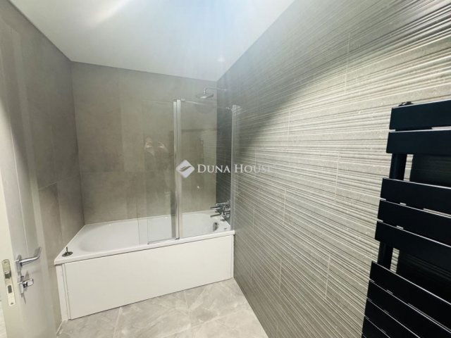 Eladó téglalakás, Budapesten, IX. kerületben 89.9 M Ft, 1 szobás