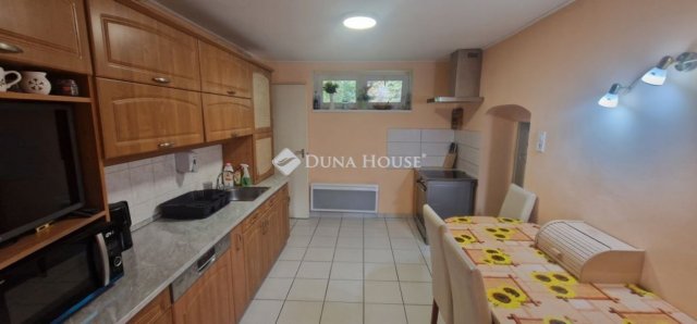 Eladó családi ház, Gárdonyban 93 M Ft, 5 szobás