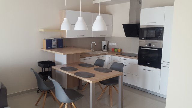 Kiadó téglalakás, albérlet, Győrött, Szövetség utcában