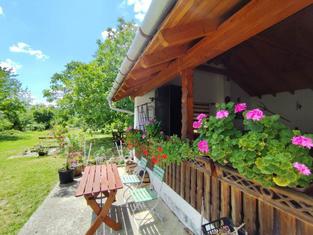 Eladó családi ház, Márkón 79.9 M Ft, 4 szobás