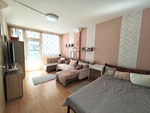Eladó panellakás, Mohácson 37.9 M Ft, 2 szobás