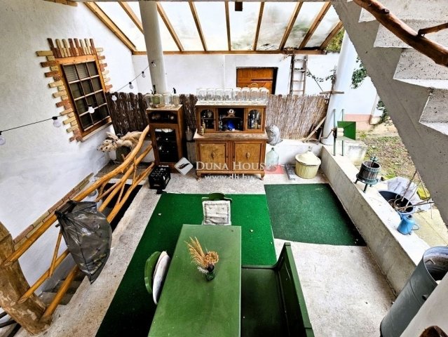 Eladó családi ház, Erdősmárokok 69 M Ft, 6 szobás
