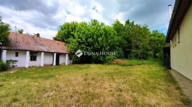 Eladó családi ház, Tápióságon 12.9 M Ft, 1 szobás