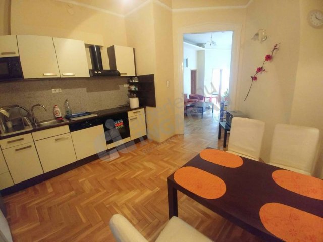 Kiadó téglalakás, albérlet, VIII. kerületben, Népszínház utcában