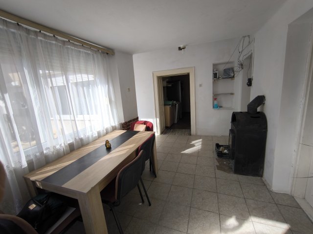 Eladó családi ház, Nagykerekin 15.9 M Ft, 3 szobás