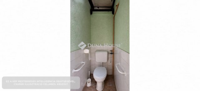 Eladó családi ház, Pécsett 49.9 M Ft, 2 szobás