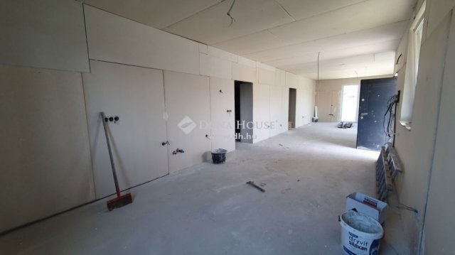 Eladó családi ház, Kókán 67 M Ft, 5 szobás