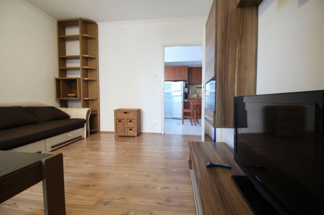 Kiadó panellakás, albérlet, Debrecenben 240 E Ft / hó, 2 szobás