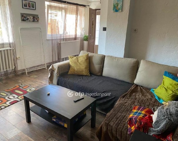 Eladó családi ház, Kerepesen 86.9 M Ft, 5 szobás