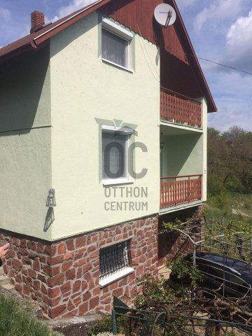 Eladó családi ház, Badacsonytomajon 124.9 M Ft, 5 szobás