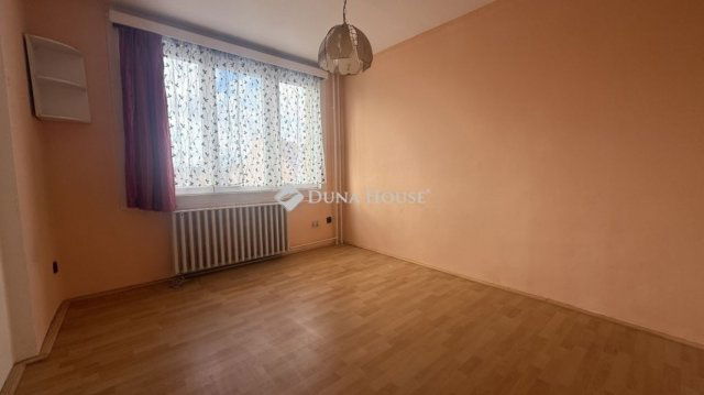 Eladó téglalakás, Szombathelyen 43 M Ft, 3 szobás