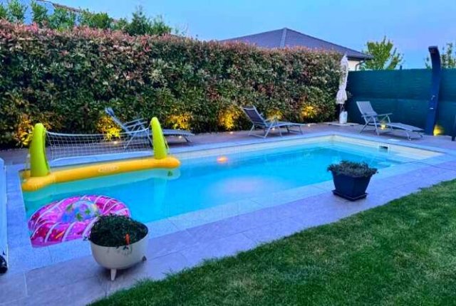 Eladó családi ház, Siófokon 179.9 M Ft, 5 szobás