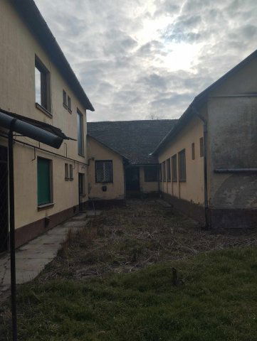 Eladó iroda, Csanádpalotán, Rákóczi utcában 21.6 M Ft