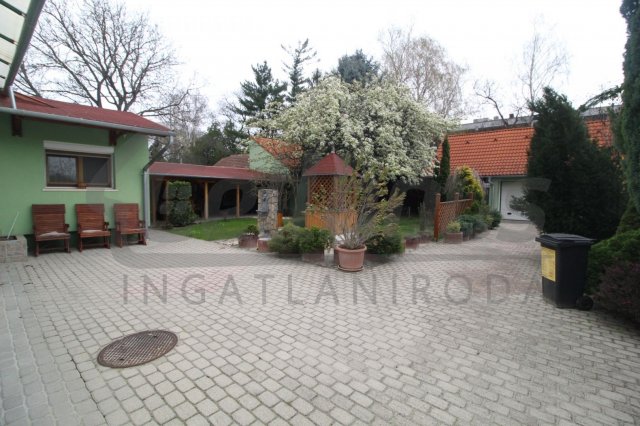 Eladó családi ház, Celldömölkön 85 M Ft, 6 szobás