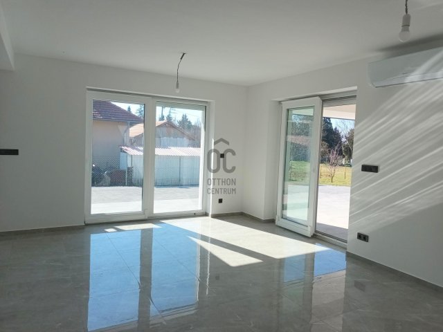 Eladó családi ház, Keszthelyen 162 M Ft, 3 szobás