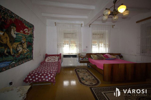 Eladó családi ház, Medgyesegyházán 6 M Ft, 3 szobás