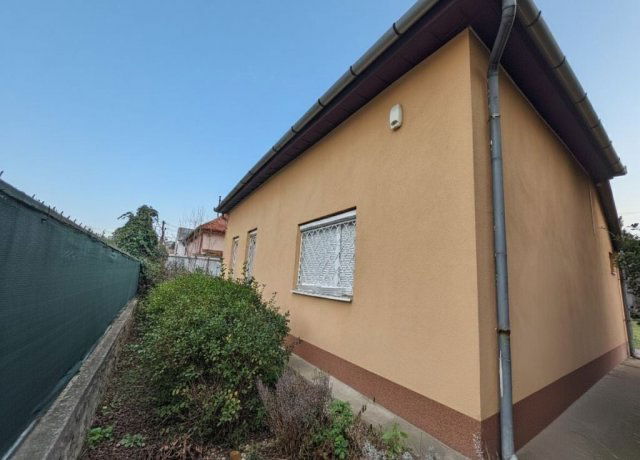 Eladó családi ház, Budapesten, XVI. kerületben 88.9 M Ft