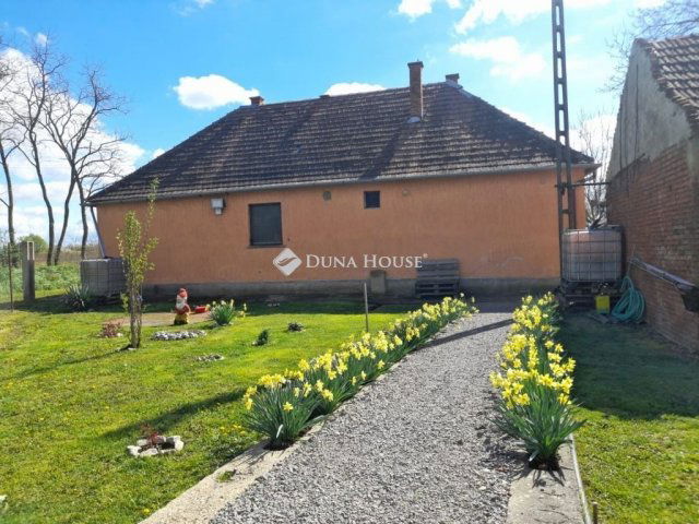 Eladó mezogazdasagi ingatlan, Szigetváron 65 M Ft, 4 szobás