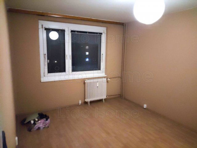 Eladó panellakás, Győrött 46.9 M Ft, 2 szobás