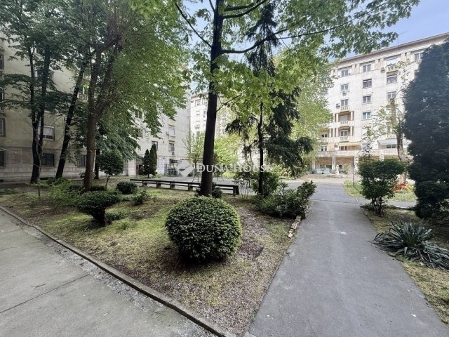 Eladó téglalakás, Budapesten, V. kerületben 84.9 M Ft, 2 szobás