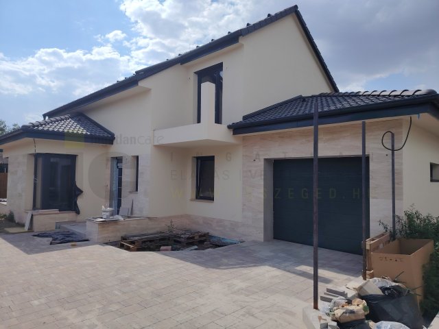 Eladó családi ház, Szegeden, Gerle utcában 175 M Ft, 4 szobás
