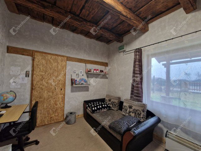 Eladó ikerház, Ászáron 34 M Ft, 3 szobás / költözzbe.hu