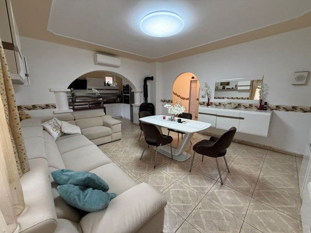 Eladó ikerház, Balatonszőlősön 99 M Ft, 2+2 szobás