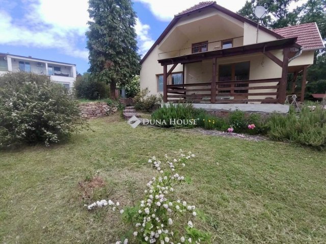 Eladó családi ház, Balatonszepezden 254.99 M Ft, 6 szobás