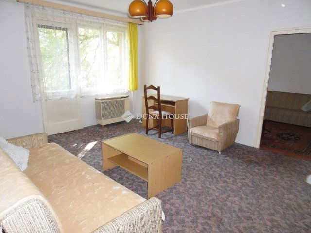 Eladó téglalakás, Debrecenben 49.9 M Ft, 2 szobás