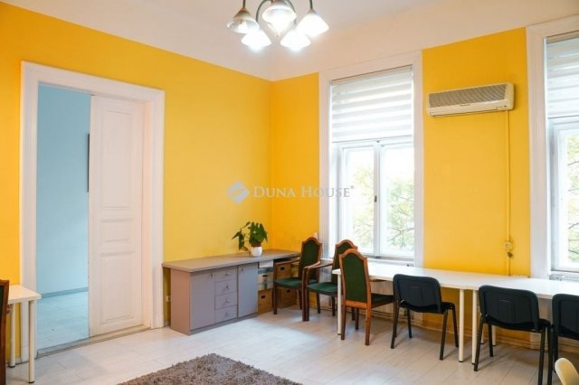 Eladó téglalakás, Budapesten, VII. kerületben 120 M Ft, 5 szobás