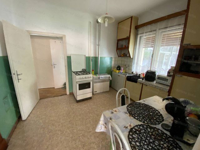 Kiadó családi ház, albérlet, Siófokon 220 E Ft / hó, 2 szobás