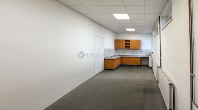 Kiadó ipari ingatlan, Miskolcon 1143 E Ft / hó