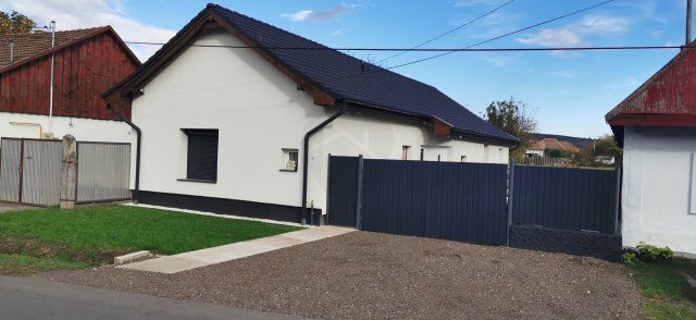 Eladó családi ház, Lőrinciben 41.5 M Ft, 3 szobás