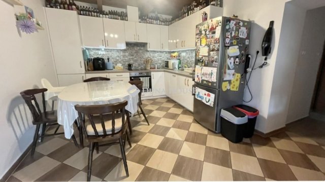 Eladó családi ház, Meggyeskovácsin 45.5 M Ft, 3 szobás