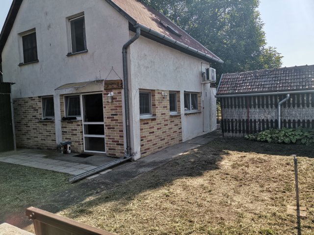 Eladó nyaraló, Tiszakécskén, Vadgalamb utcában 35 M Ft