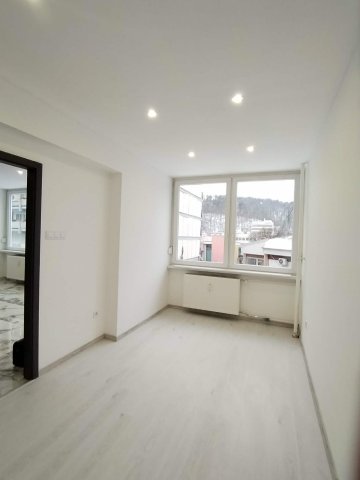 Eladó panellakás, Salgótarjánban 31 M Ft, 1+1 szobás