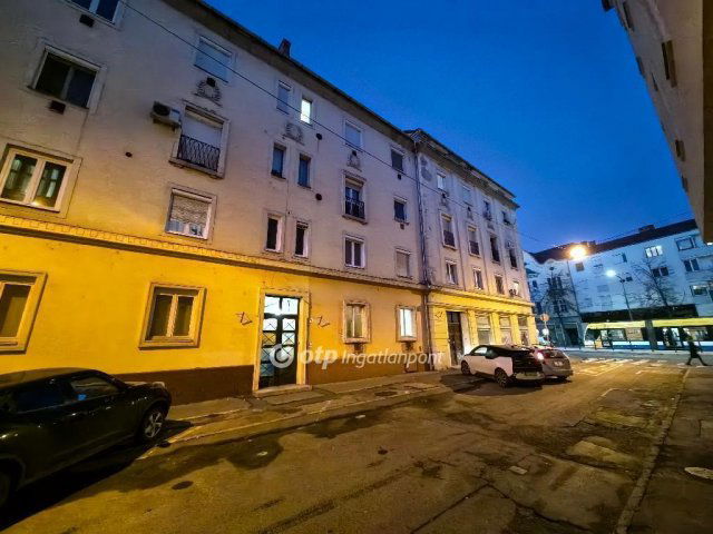 Eladó téglalakás, Debrecenben 57.9 M Ft, 2 szobás