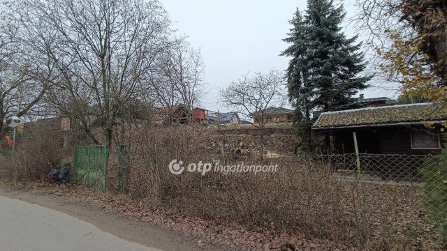 Eladó családi ház, Szigetszentmiklóson 25.9 M Ft, 1 szobás