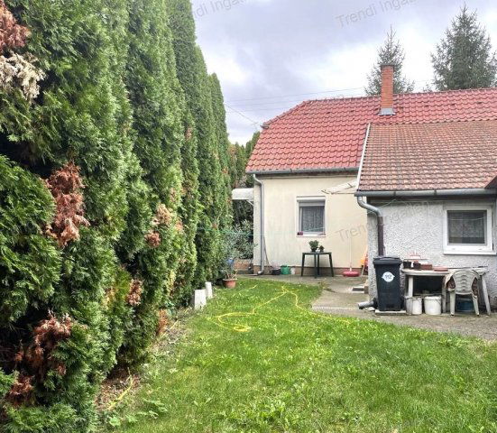 Eladó ikerház, Győrött 45.9 M Ft, 2 szobás