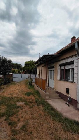 Eladó családi ház, Hajdúböszörményen 62 M Ft, 2 szobás