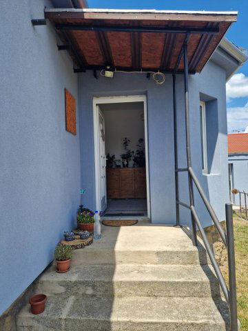 Eladó családi ház, Várpalotán 55 M Ft, 2 szobás