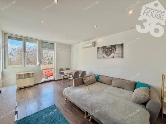 Eladó téglalakás, Kecskeméten 43.9 M Ft, 2 szobás